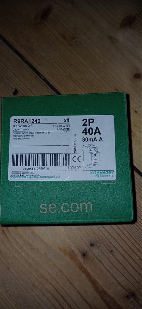 30 mA enkelfasig differentieel, 40A (nieuw), Resi9 XE-serie, Ophalen