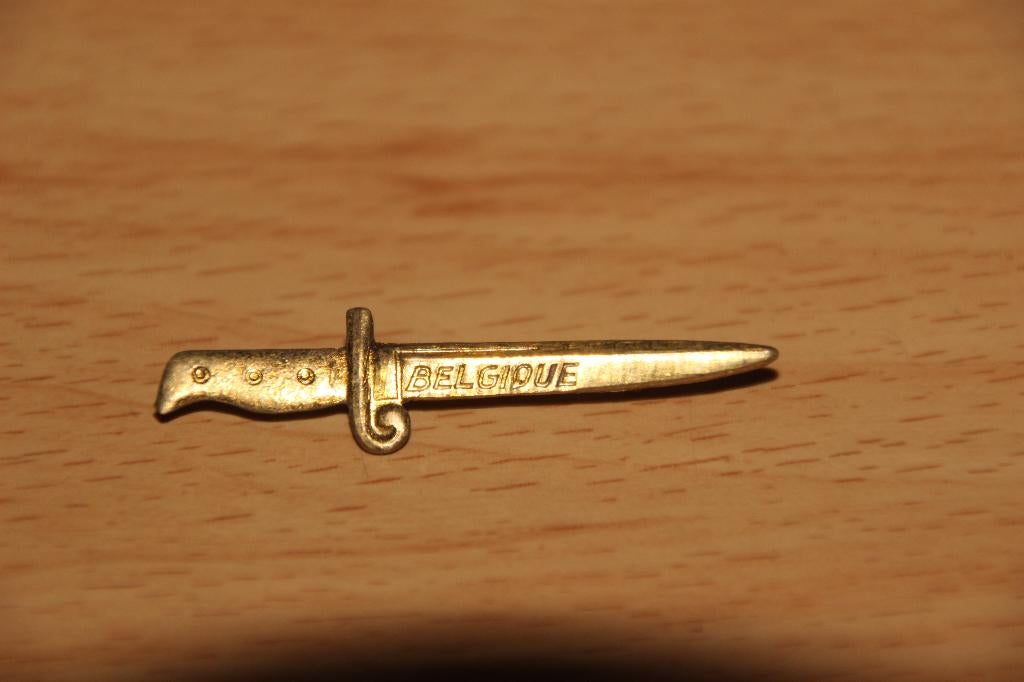 ABBL memorabilia miniatuurbaionet M-1889 WW1 „Belgique”, Verzenden, Landmacht, Embleem of Badge