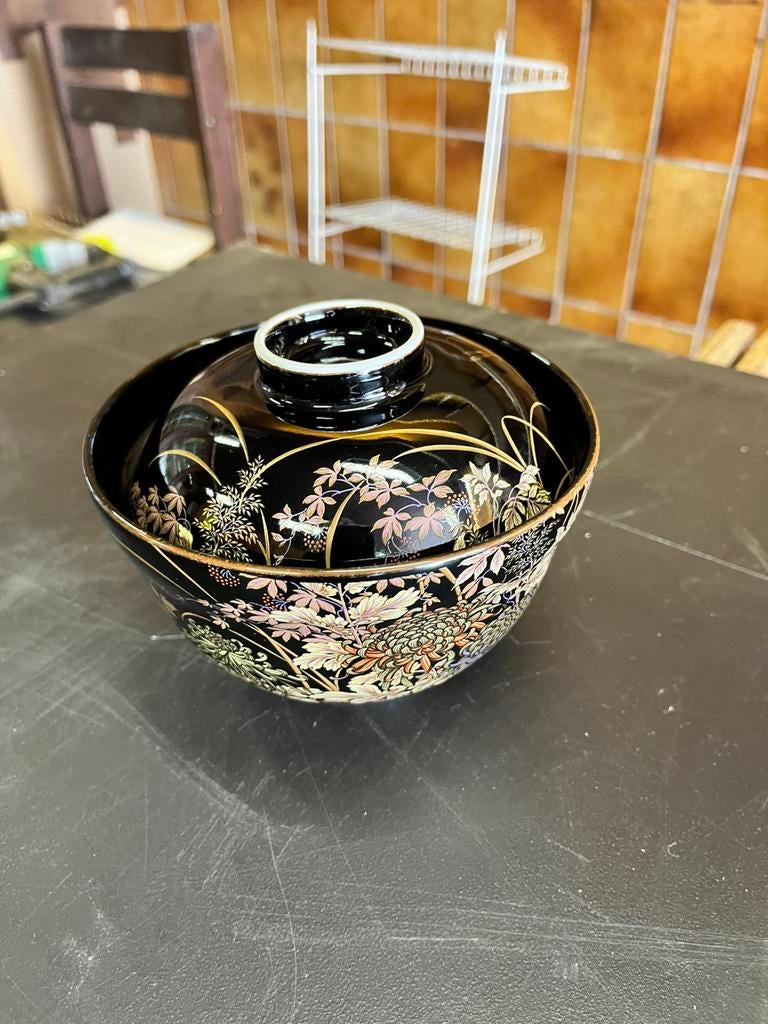 Bol à maki-e japonais., Enlèvement