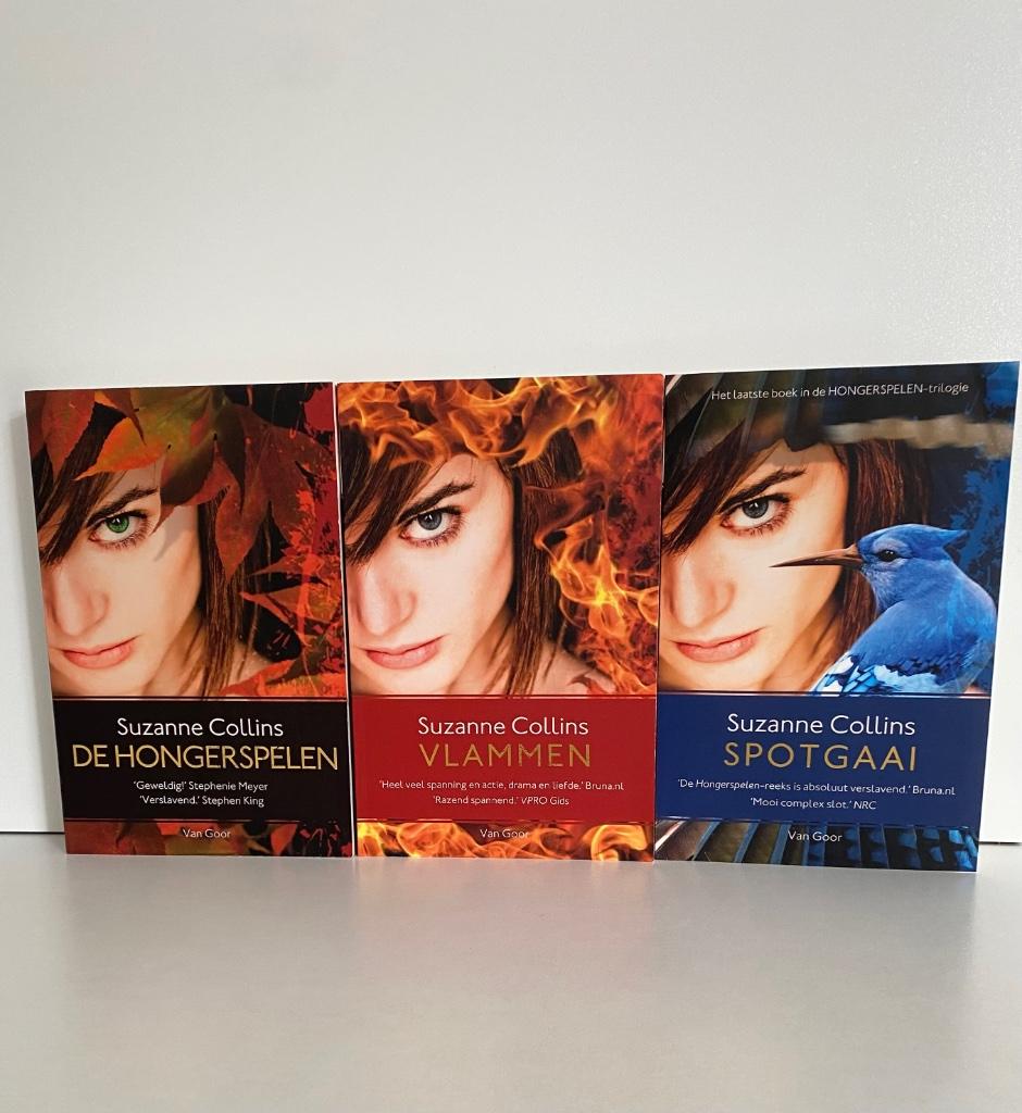 De Hongerspelen-trilogie – Suzanne Collins (Nederlandstalig), Boeken, Ophalen, Gelezen, Suzanne Collins