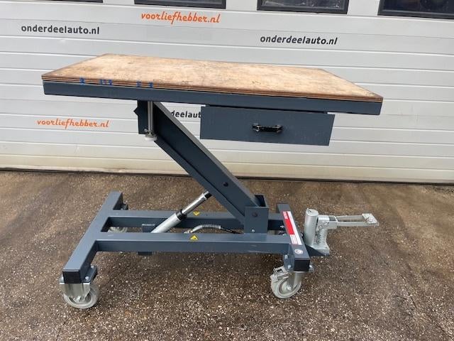 Betex H-100 mobiele Heftafel / werkbank 400kg, Auto diversen, Ophalen, Zo goed als nieuw