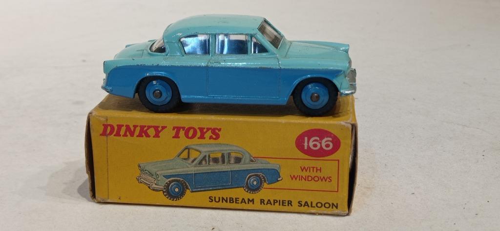 DINKY TOYS UK SUNBEAM RAPIER SALOON REF 166, Ophalen of Verzenden, Zo goed als nieuw, Auto, Dinky Toys