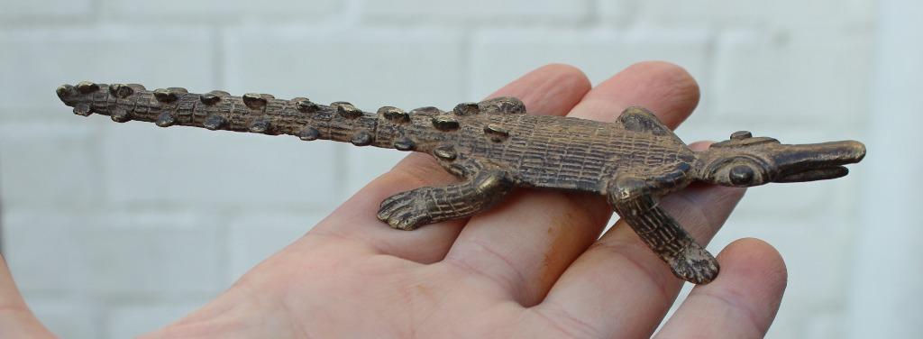 oude koperen krokodil figuur van de Lobi uit BURKINA FASO, Antiek en Kunst, Ophalen of Verzenden