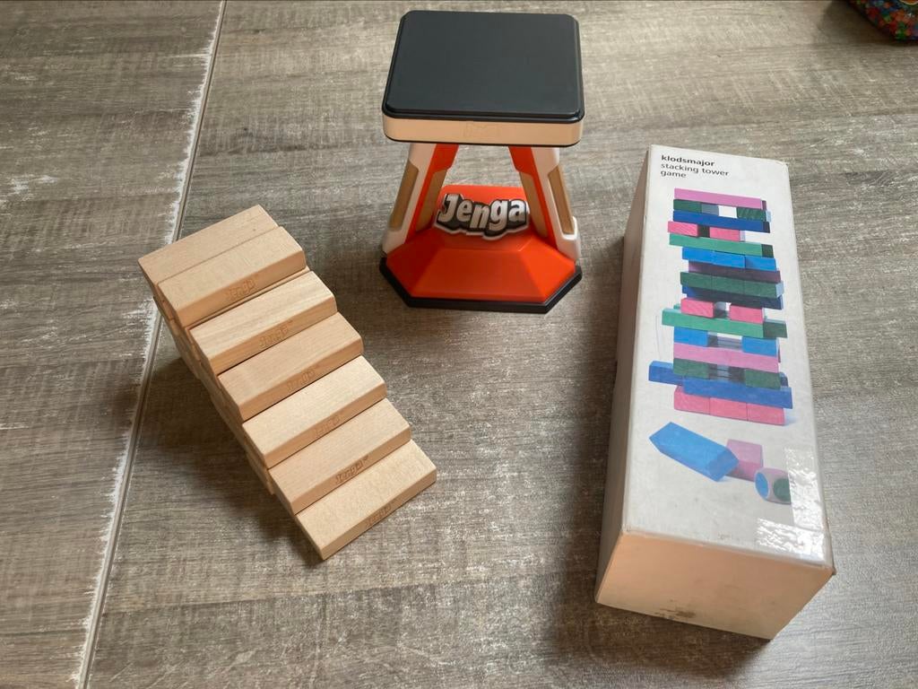 Gezelschapsspel Jenga Hasbro + blokkenspel, Ophalen of Verzenden, Gebruikt, Bouwen