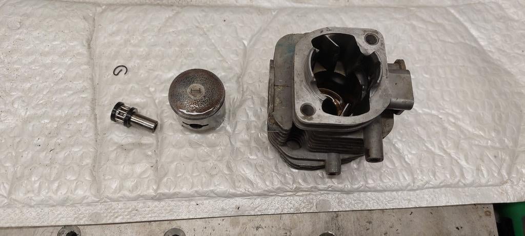 23cc cilinder + piston, Hobby en Vrije tijd, Ophalen of Verzenden, Zo goed als nieuw