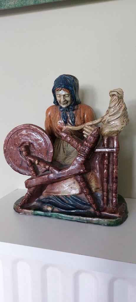 Grande statue de fileuse poterie flamande (Laigneil ?) 23 cm, Enlèvement ou Envoi