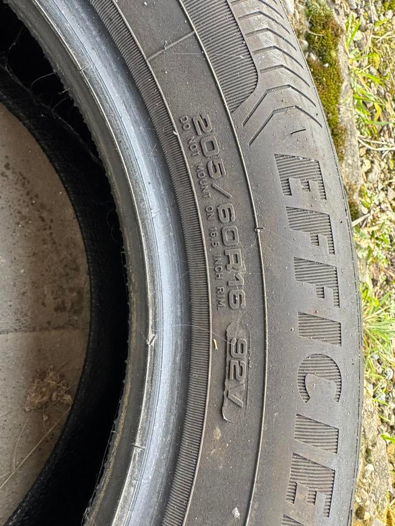 Pneu Good year 205/60 R16 92v, Enlèvement, Utilisé