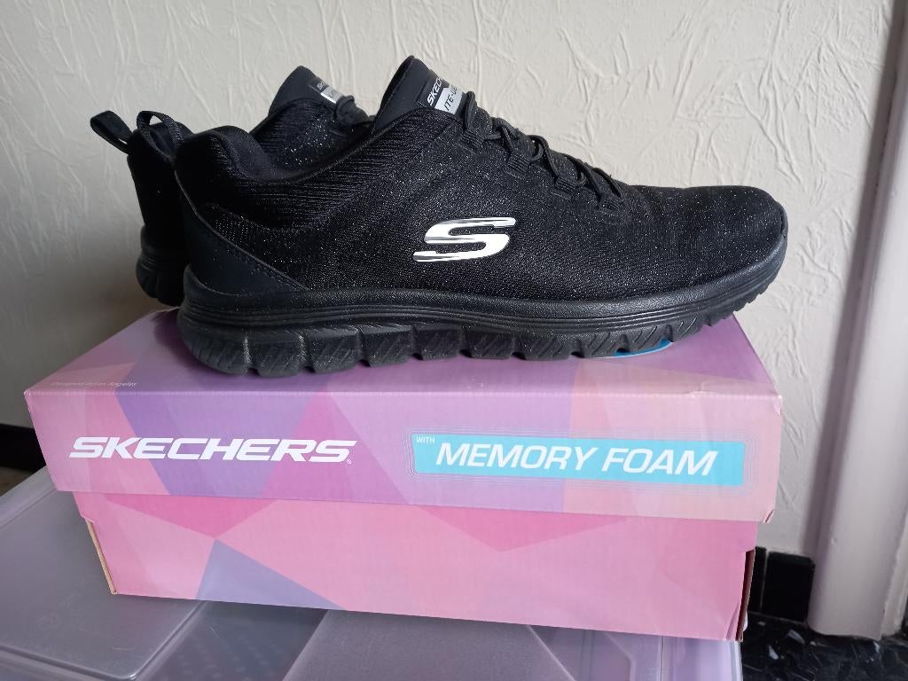 Skechers dames schoenen, Ophalen, Zo goed als nieuw, Zwart