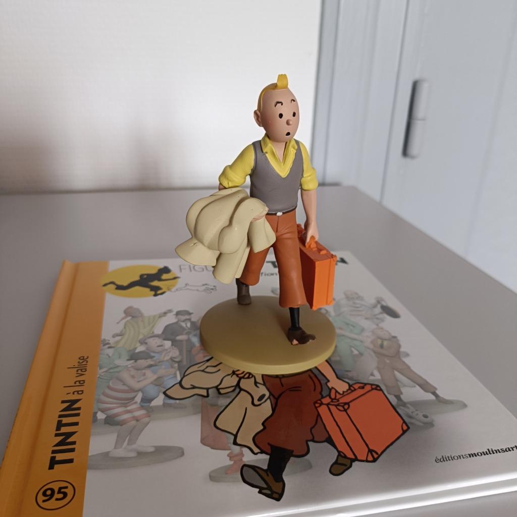 Figurine Tintin : n95 Tintin à la valise, Collections, Enlèvement ou Envoi, Tintin, Comme neuf, Statue ou Figurine