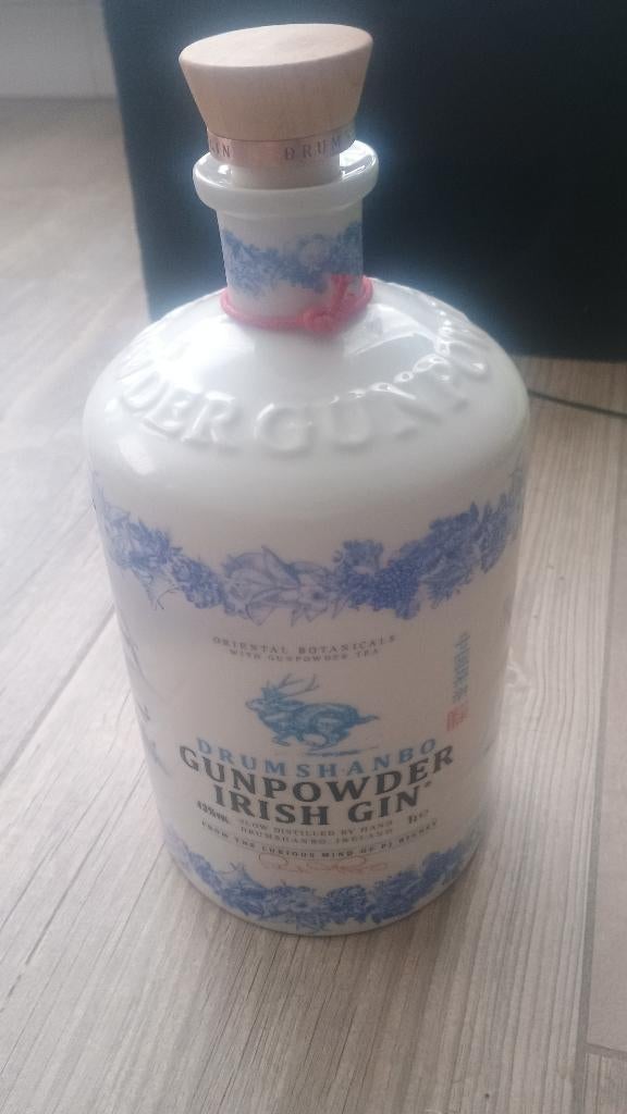 Fles gunpowder Irish gin / geen gin meer in fles, Ophalen of Verzenden, Nieuw