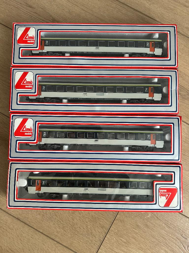 LIMA 309240 CORAL PERSONENAUTO MET 2E CL UITGERUST SNCF, Ophalen, Nieuw, Wagon, Lima