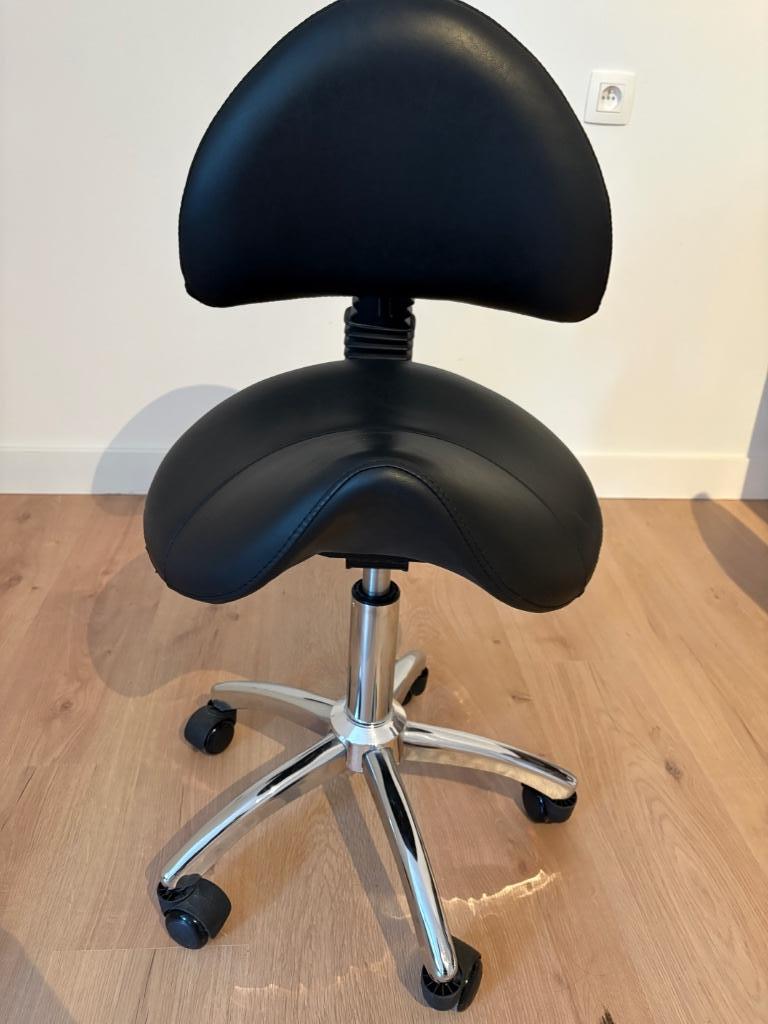 Ergonomische zadelstoel, Ophalen, Zwart, Zo goed als nieuw, Bureaustoel