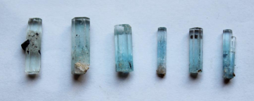 6 aquamarijnen uit Erongo in NAMIBIE, Ophalen of Verzenden, Mineraal