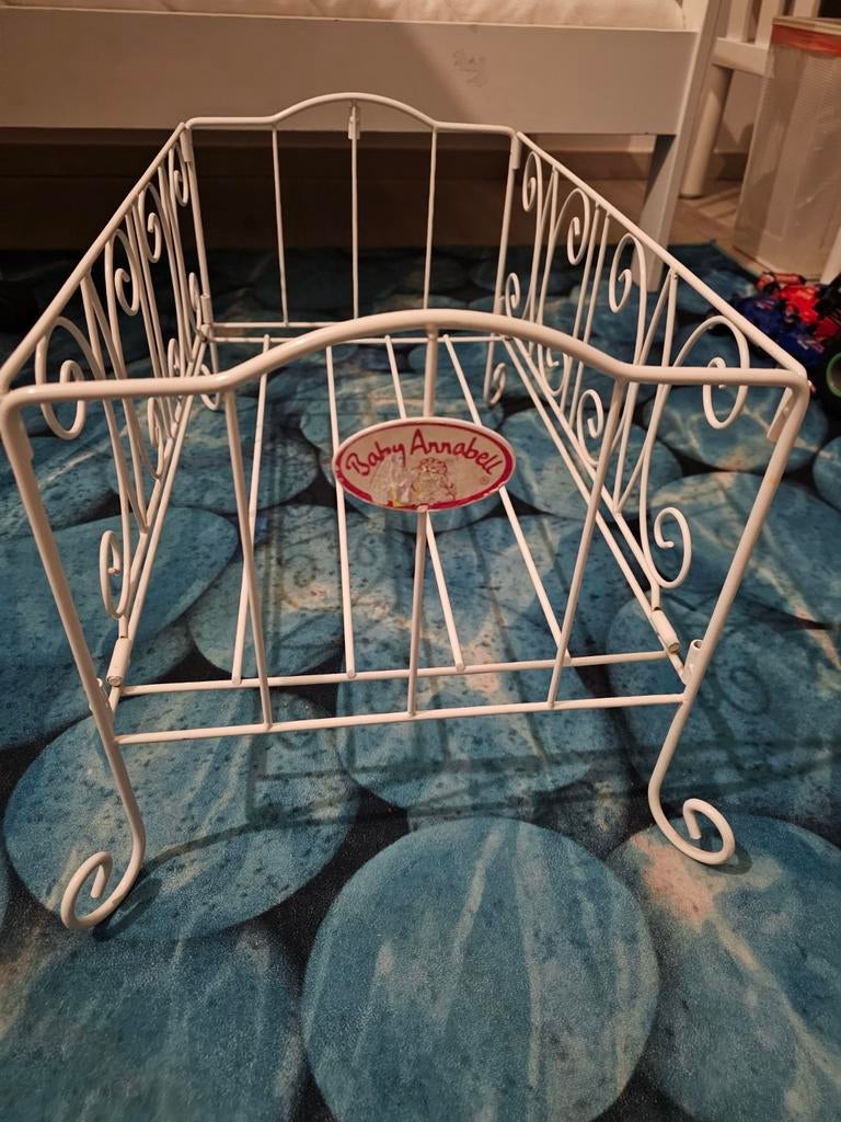 Poppenbedje Annabelle, Enlèvement ou Envoi