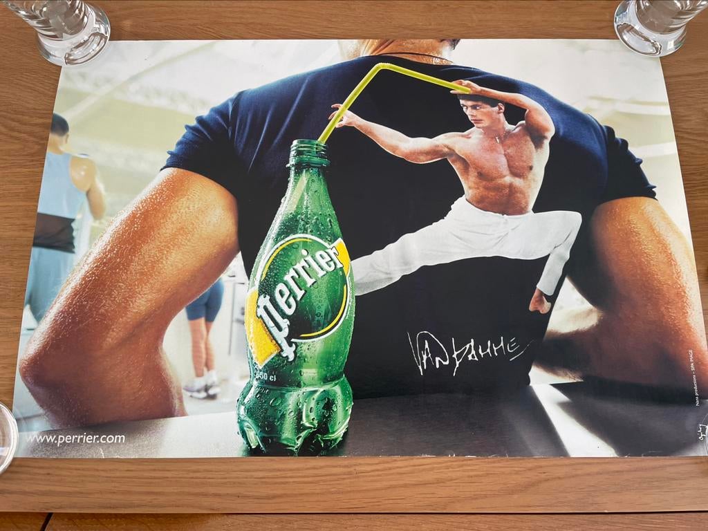 Affiche Perrier JCVD, Verzamelen, Posters, Ophalen, Zo goed als nieuw