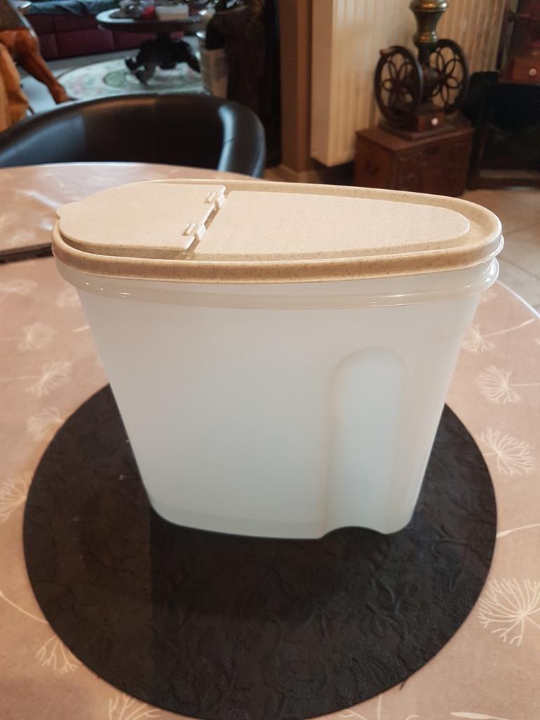 Voorraaddoos voor cornflakes, Ophalen, Gebruikt
