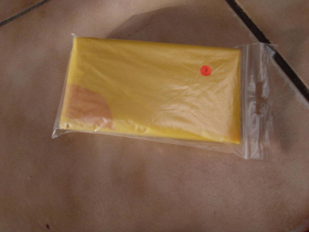 poncho, Ophalen of Verzenden, Nieuw, Geel