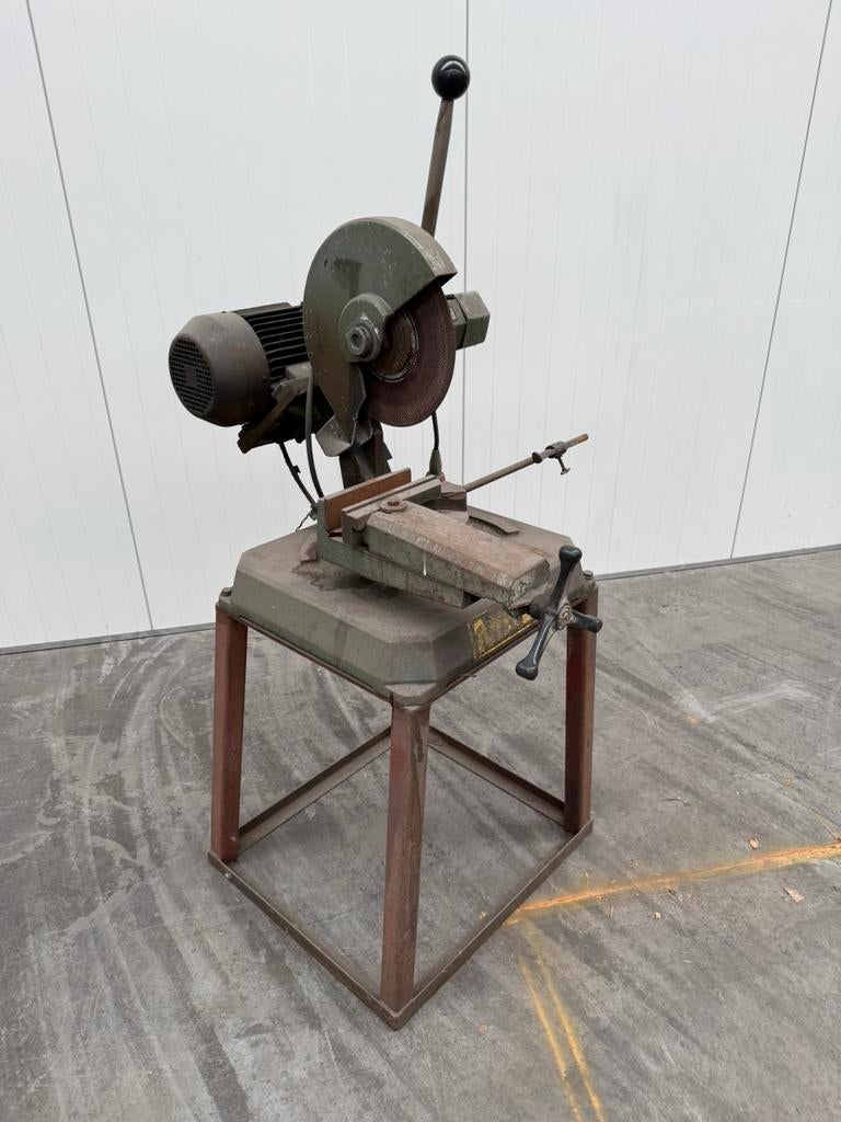 Cirkelzaagmachine voor staal, Ophalen, Zo goed als nieuw