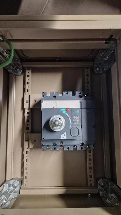 Coffret Électrique Merlin Gerin avec sectionneur rotatif, Enlèvement ou Envoi