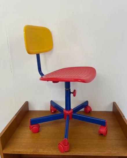 IKEA Frippe Vintagestoel rood-geel-blauw, Verzamelen, Retro, Huis en Inrichting, Ophalen