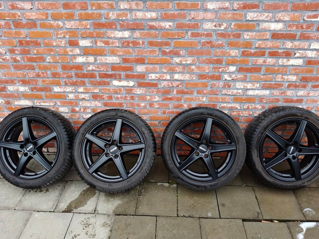 Alutec Raptr mat zwarte velgen met Dunlop winterbanden, Ophalen, Winterbanden, Band(en)