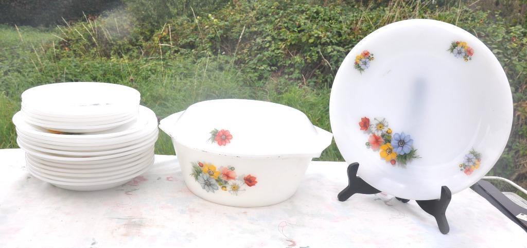 service de table arcopal fleurs des champs 21 pieces, Antiek en Kunst, Antiek | Servies los, Ophalen of Verzenden