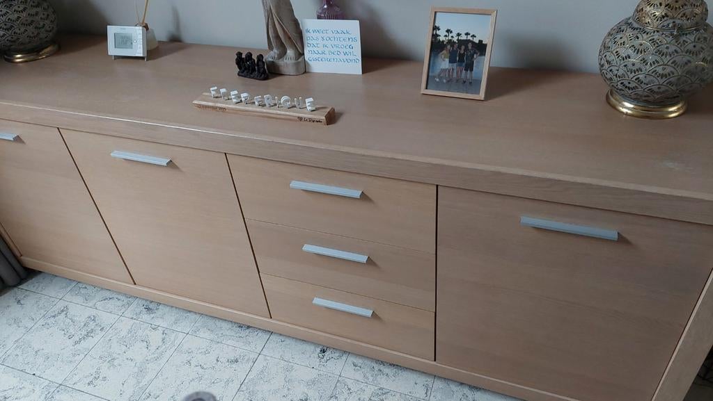 Volledige eetplaats te koop met tafel en 4 rieten stoelen, Huis en Inrichting, Ophalen