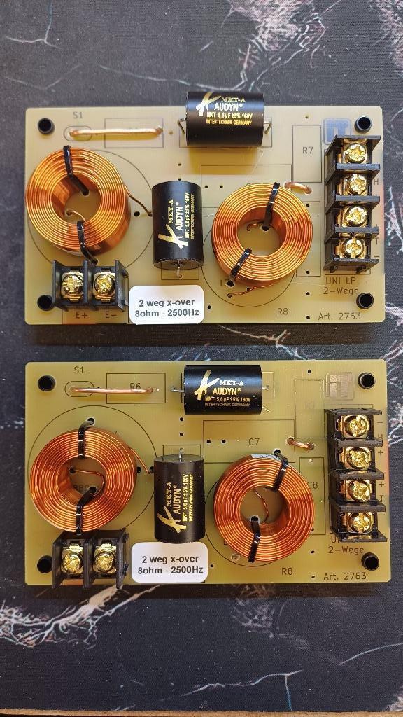 Crossover universel à 2 voies 2500 Hz - 8 ohms - 12 dB - 85/, TV, Hi-fi & Vidéo, Enceintes, Neuf, Haut-parleurs Frontaux, Arrière ou Stéréo