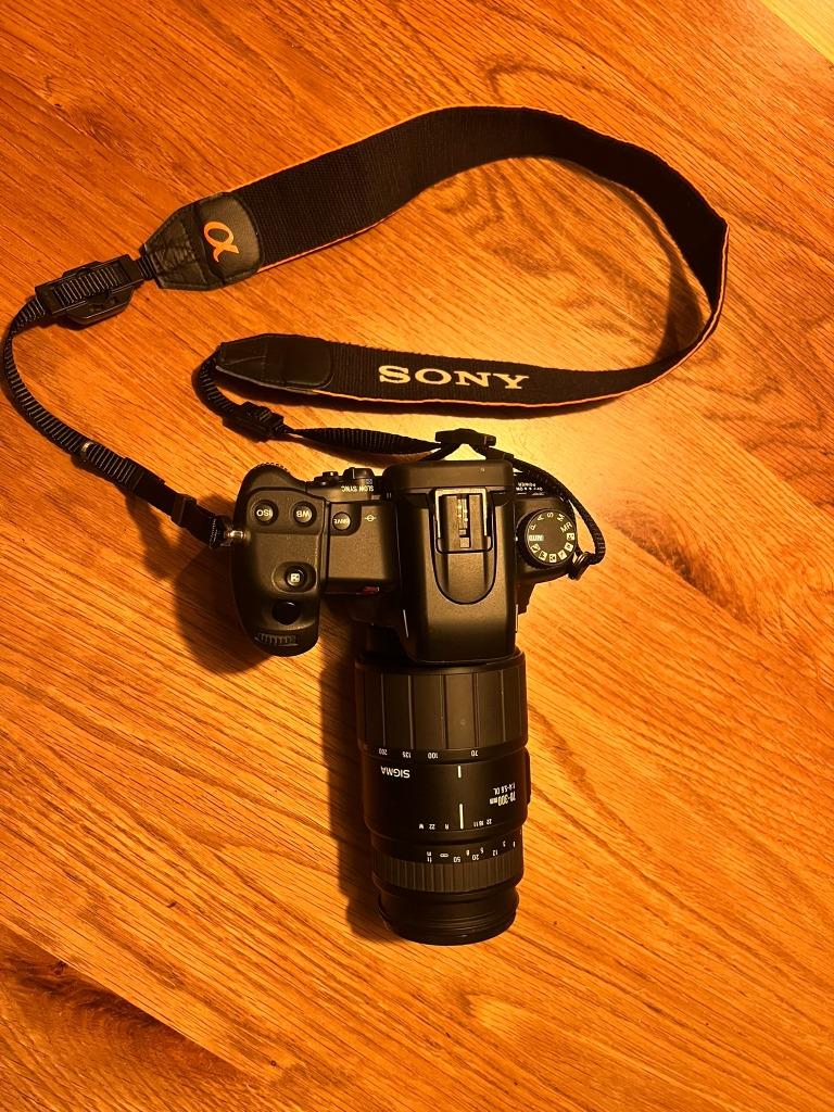 Appareil photo numérique SONY a700 avec objectif 70-300 mm., Audio, Tv en Foto, Ophalen of Verzenden, Zo goed als nieuw, Sony