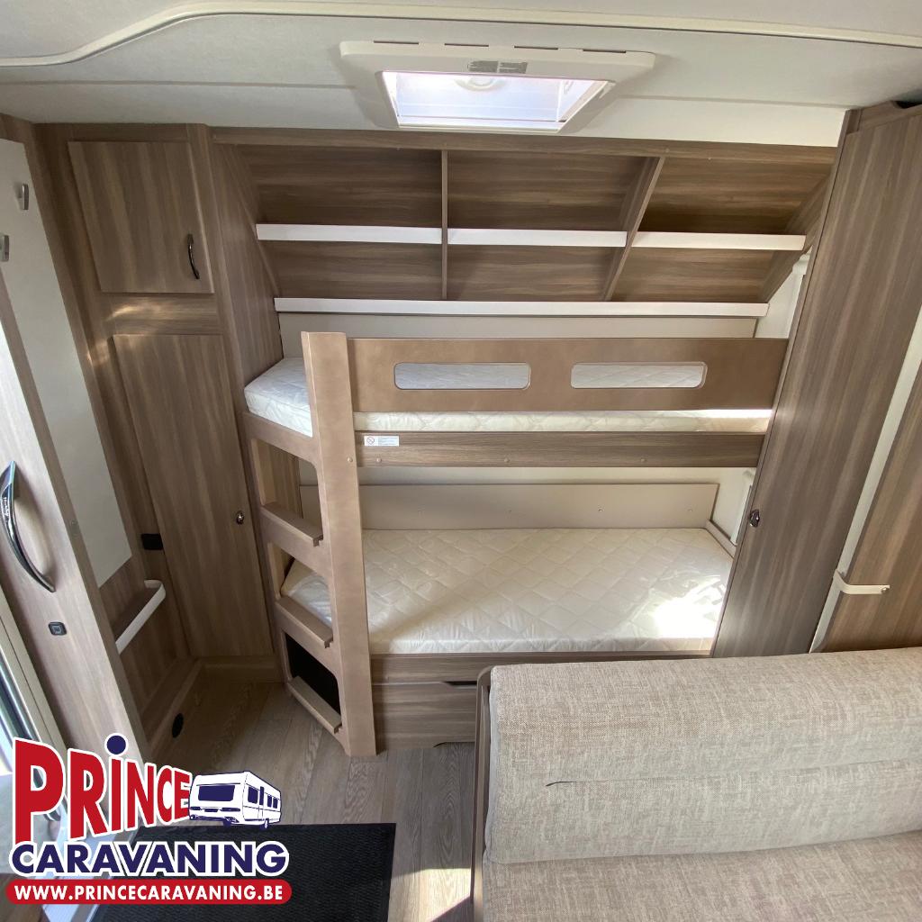 Hobby Excellent Edition 560 KMFe 2025 - Prince Caravaning, Hobby, 7 tot 8 meter, Bedrijf, 1250 - 1500 kg