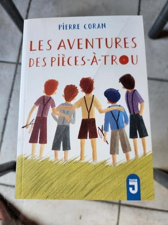 Livre "Les aventures des pièces -à- trou", Pierre Coran, Enlèvement ou Envoi, Fiction, Utilisé
