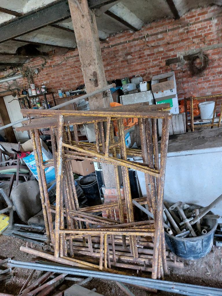 Stelling bouw, Enlèvement, Utilisé, Échafaudage de façade, 5 mètres de hauteur ou plus