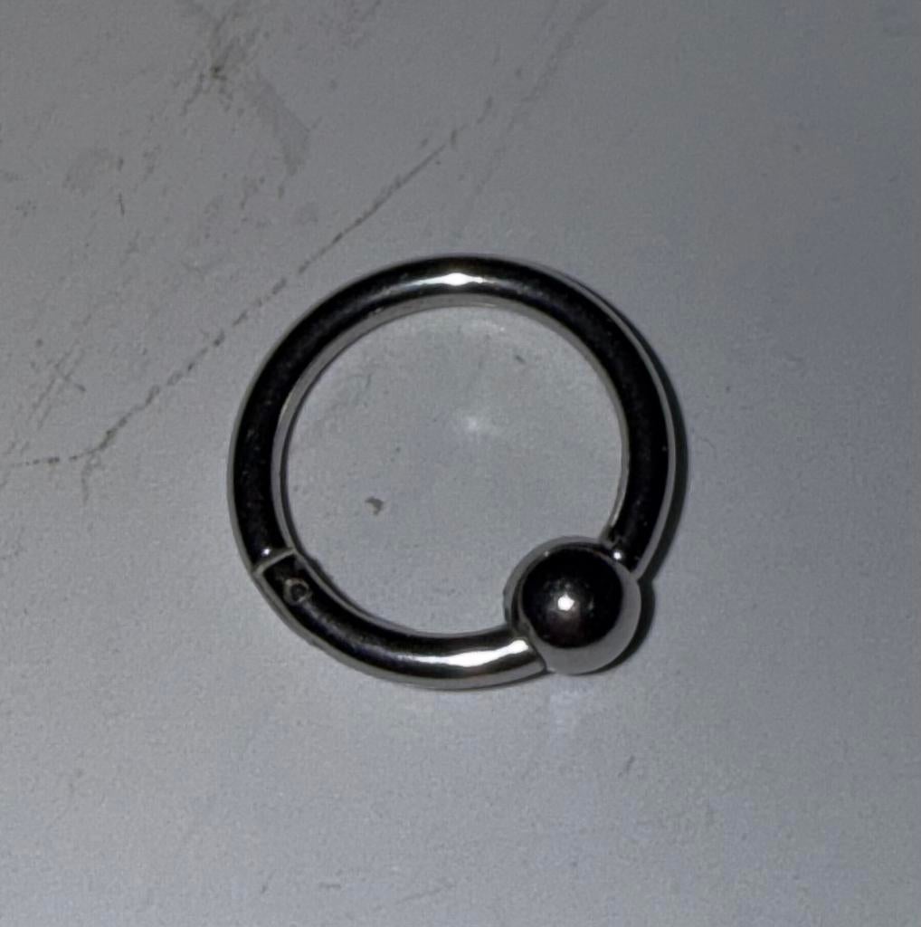 Neuspiercing balletje, Handtassen en Accessoires, Piercings, Ophalen of Verzenden, Zo goed als nieuw, Neuspiercing