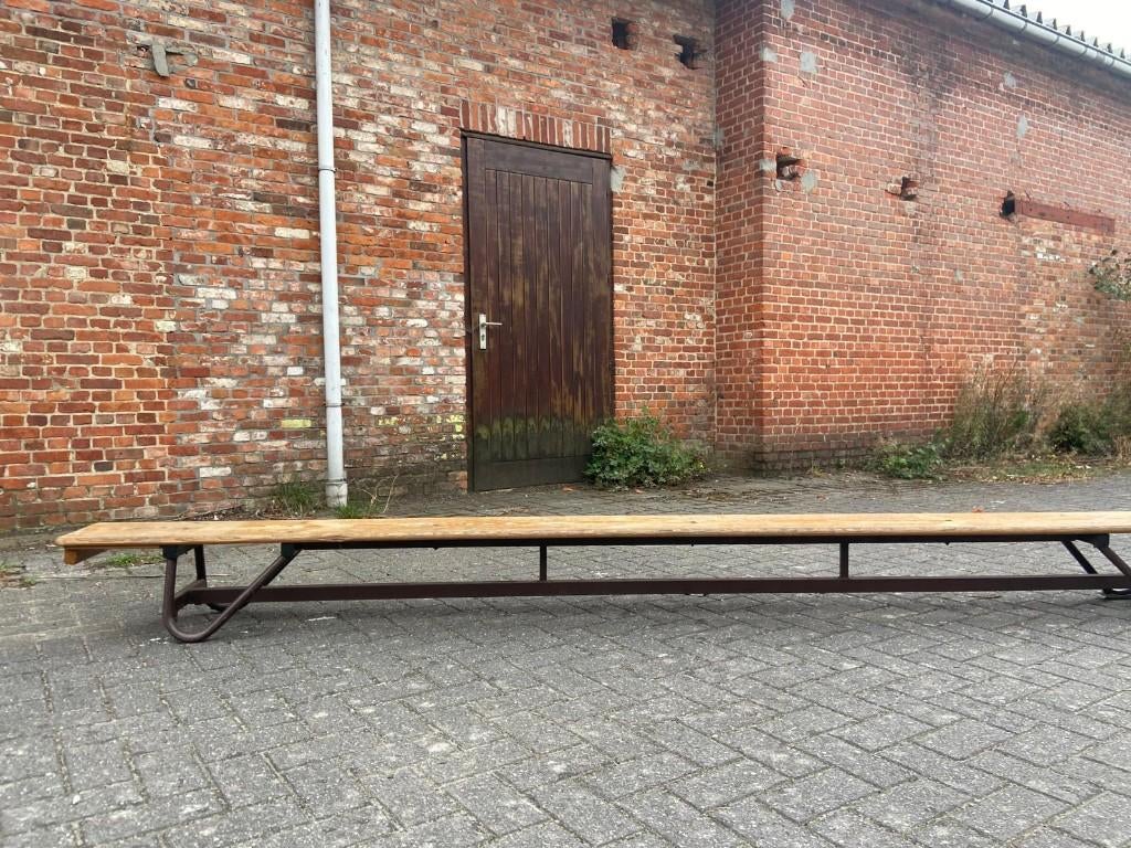 Turnbank met stalen onderstel, Ophalen, Gebruikt, Materiaal