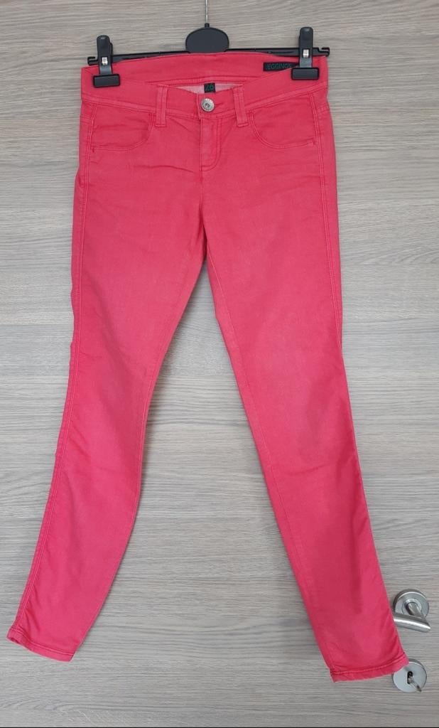Jeans rose vif Benetton taille 26 (XS), Vêtements | Femmes, Enlèvement ou Envoi, Autres couleurs, Benetton, Comme neuf