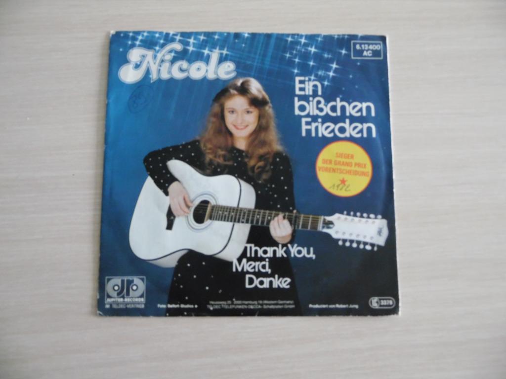 EIN BIBCHEN FRIEDEN   NICOLE       EUROVISION   1982, Enlèvement ou Envoi, Comme neuf, Autres formats