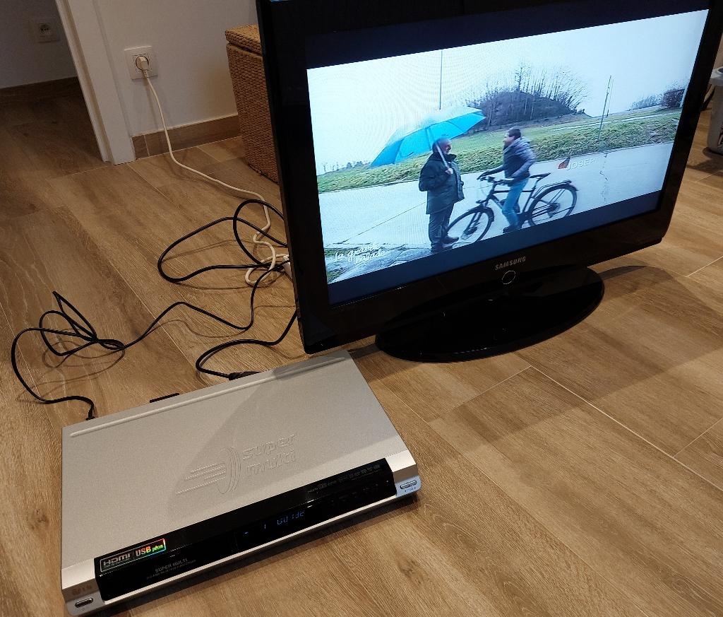 TV Samsung et lecteur DVD Lg + 14 DVD, Disque dur, Enlèvement, Utilisé, Lecteur DVD