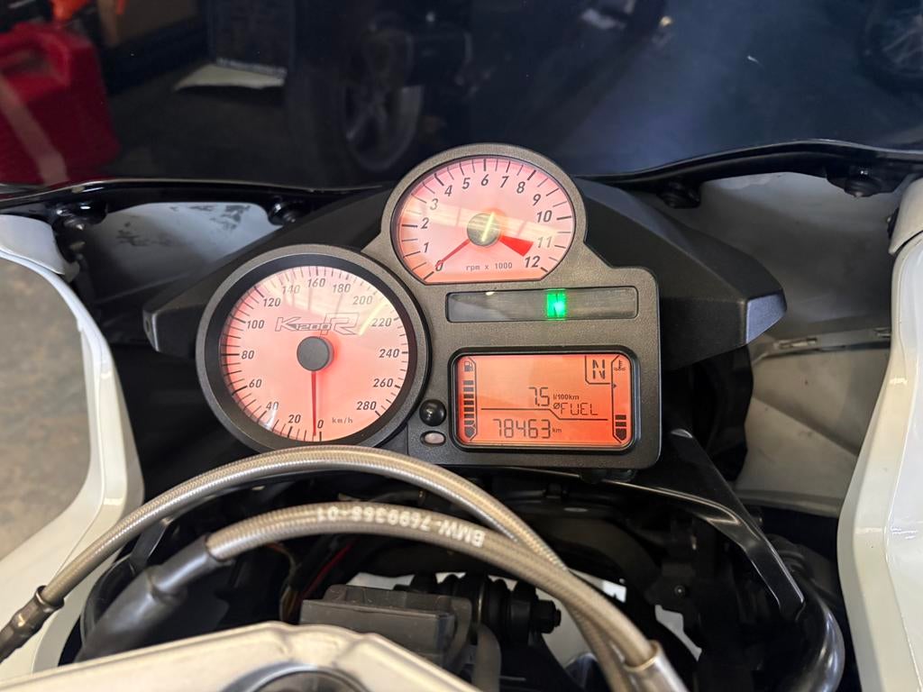 BMW K1200R SPORT, Entreprise, Sport