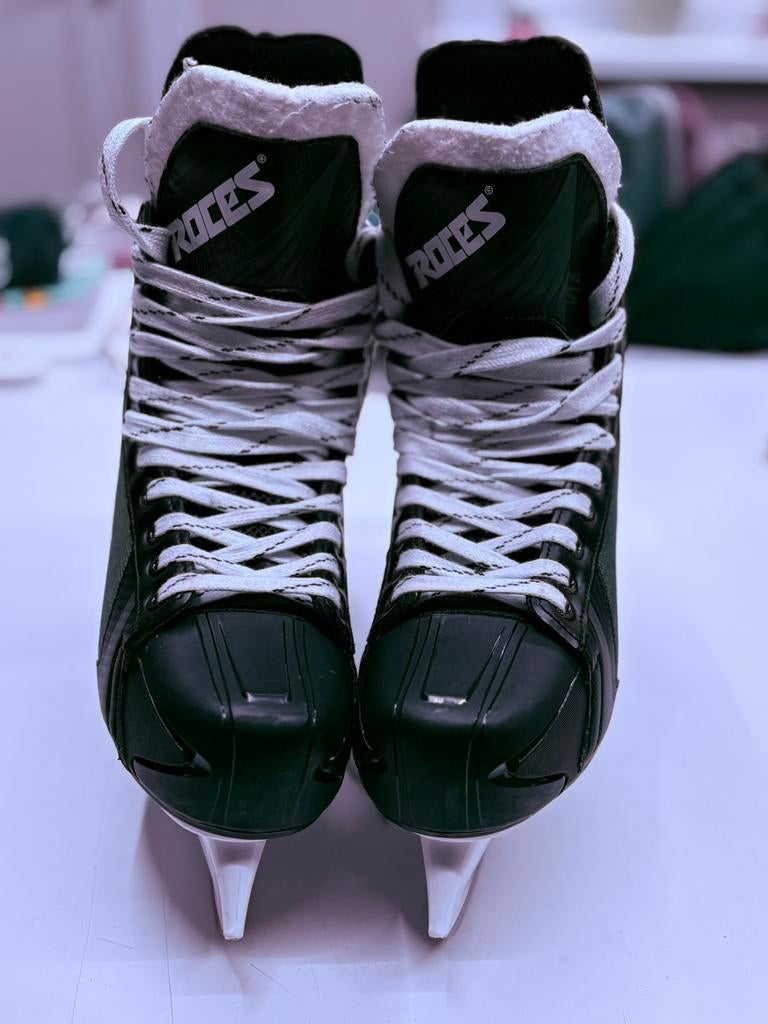 À vendre : patins Roces en parfait état, taille 44., Neuf, Autres marques, Patins de hockey sur glace, Enlèvement
