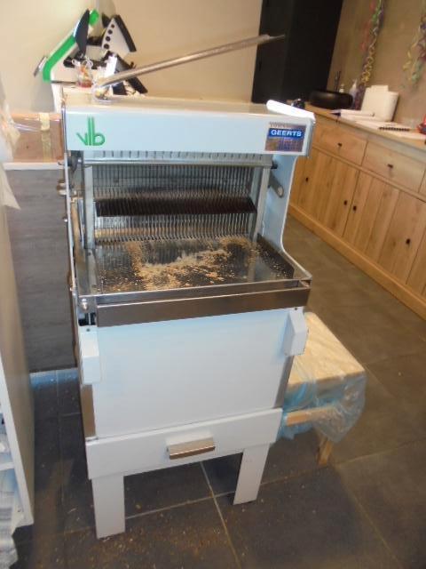 broodsnijmachine VLB, Ophalen, Brood en Banket