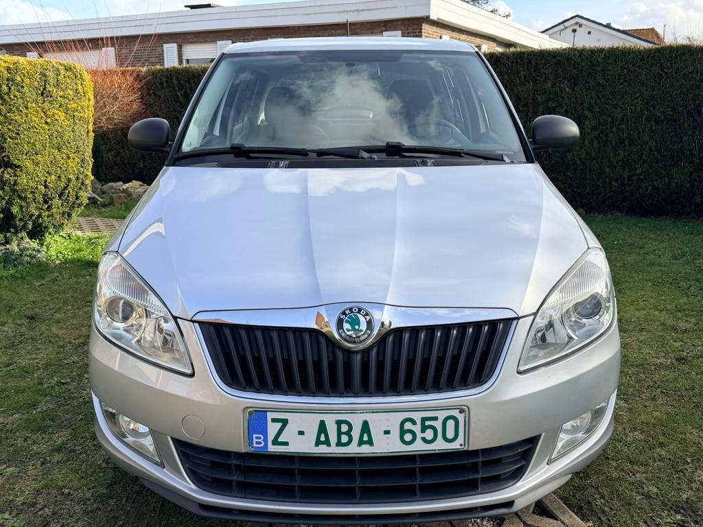 Zeer mooie Skoda Fabia 1.2 Benzine — 2012 — 77.000 km, Auto's, Voorwielaandrijving, Euro 5, Parkeersensor, Bedrijf