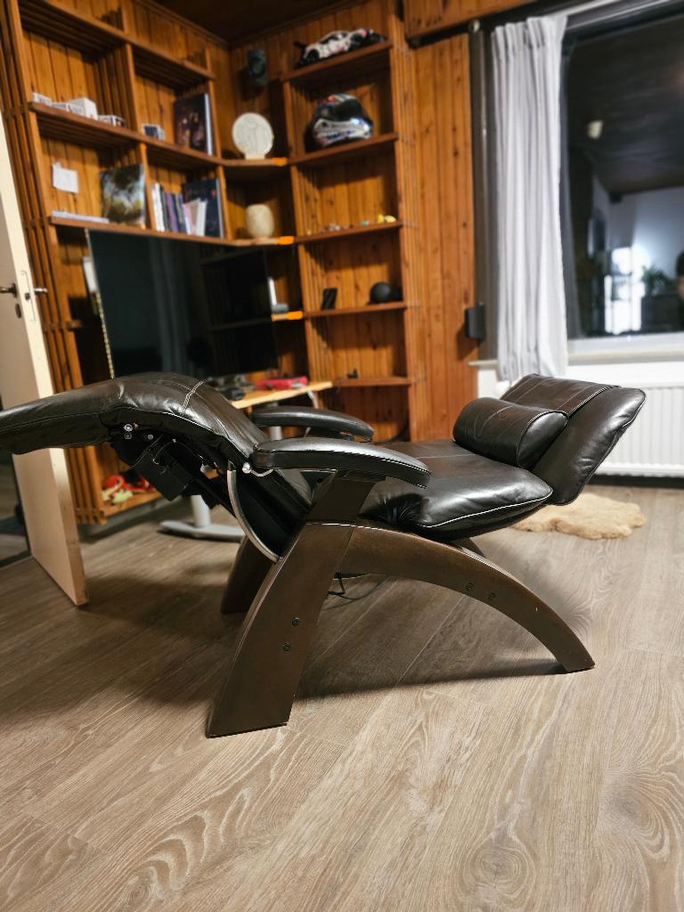 Zero gravity elektrisch stoel, Huis en Inrichting, Eenpersoons, Leer, Ophalen of Verzenden, Zo goed als nieuw