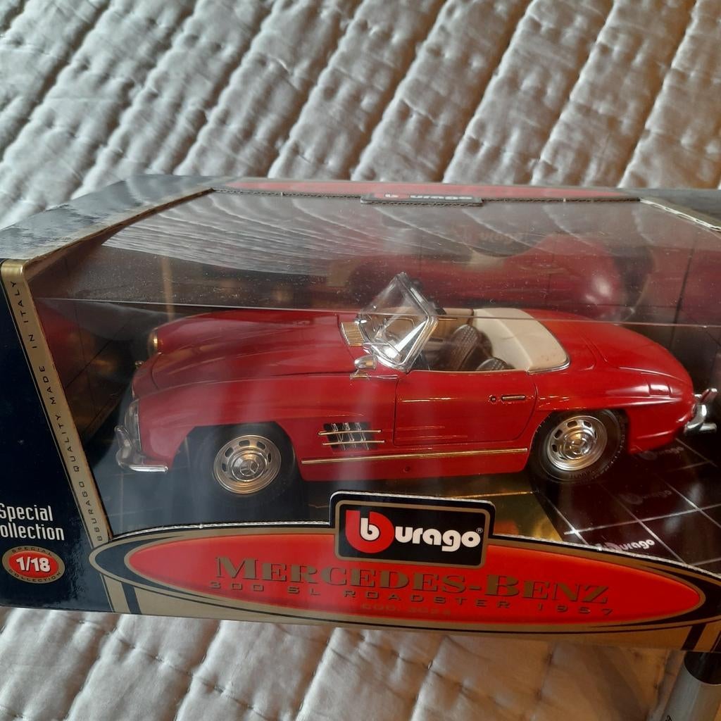 MERCEDES BENZ 300 SL ROADSTER 1/18 MIB*BURAGO, Ophalen, Nieuw, Auto, Burago