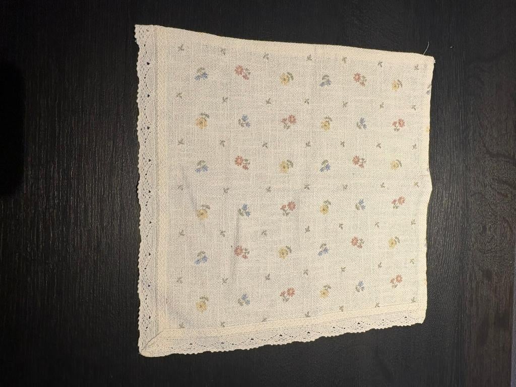 Hand gestikt linnen, Antiek en Kunst, Antiek | Tapijten, Tafelkleden en Textiel, Ophalen