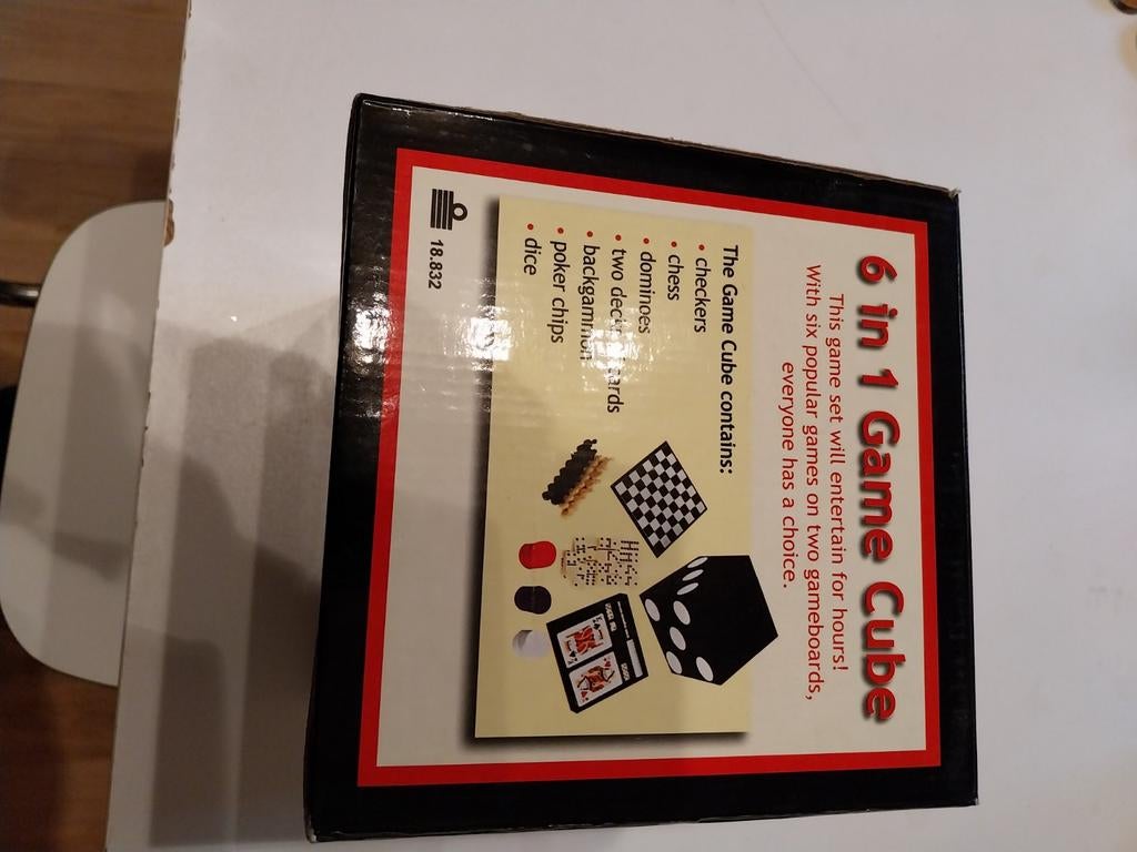 Gezelschapspelbox kubus, 6 varianten., Hobby en Vrije tijd, Een of twee spelers, Ophalen, Nieuw