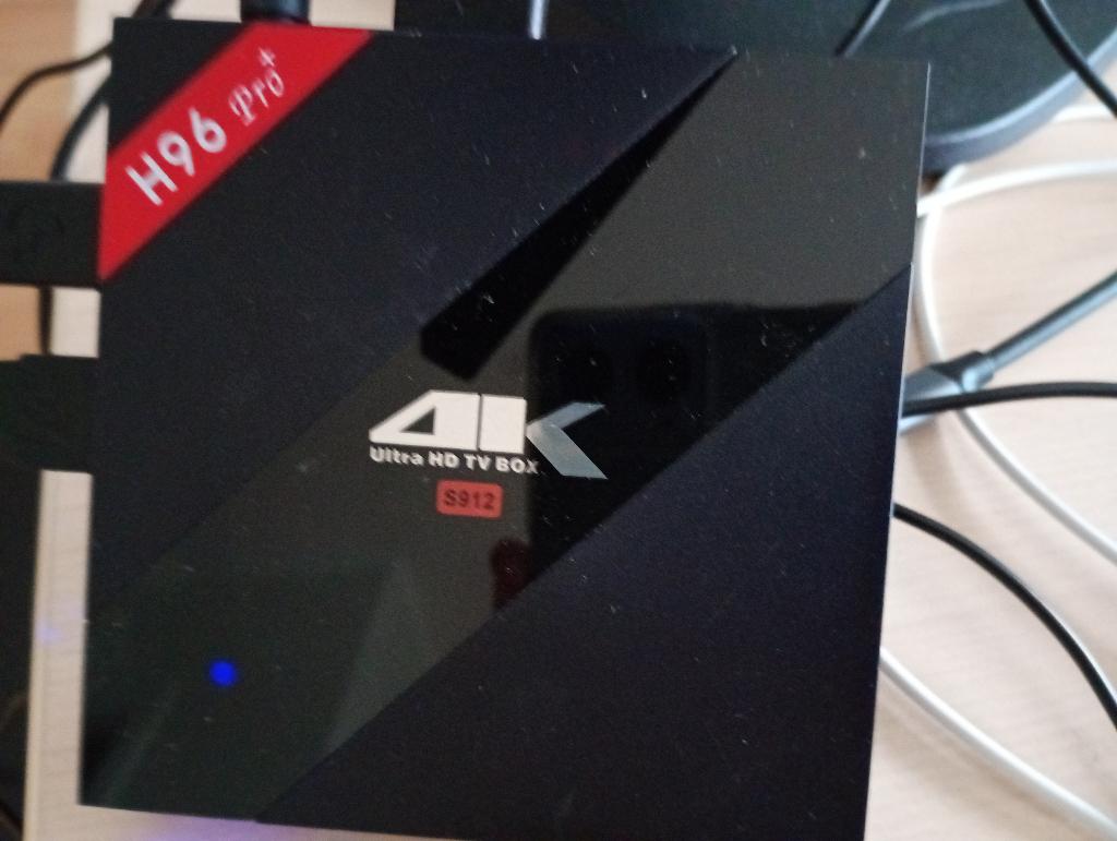 kleine tv box (streamen, games, besturing), Enlèvement, Utilisé