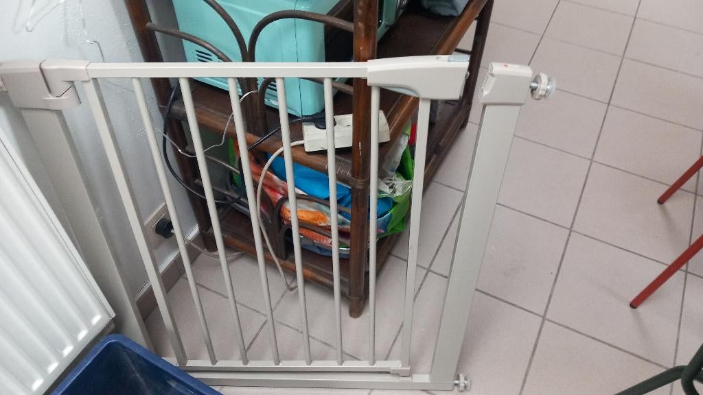Veiligheidshekje, Ophalen, Zo goed als nieuw, Klemhekje, Metaal of IJzer