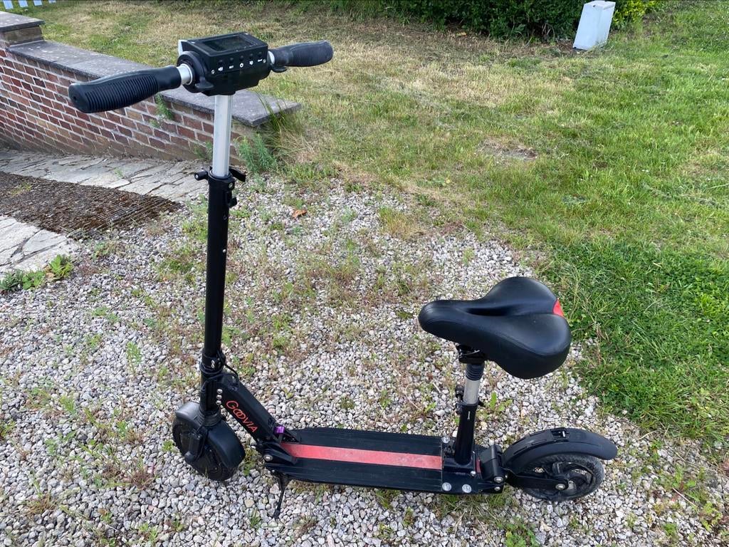 Elektrische scooter met zadel, Fietsen en Brommers, Ophalen, Gebruikt, Elektrische step (E-scooter), Goovia