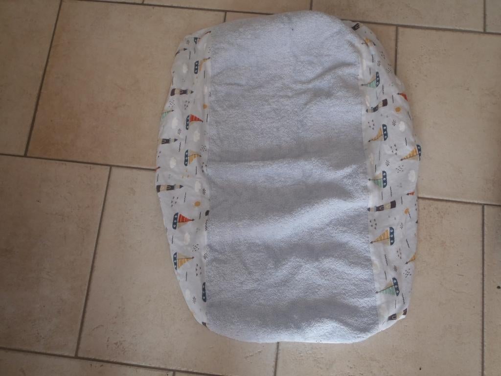 Housse pour coussin à langer, Enfants & Bébés, Enlèvement ou Envoi, Comme neuf, Autres types