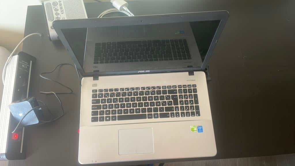 Asus x751l laptop batterij defect, Computers en Software, Windows Laptops, Ophalen, Met videokaart, 2 tot 3 Ghz, Intel i7-processor